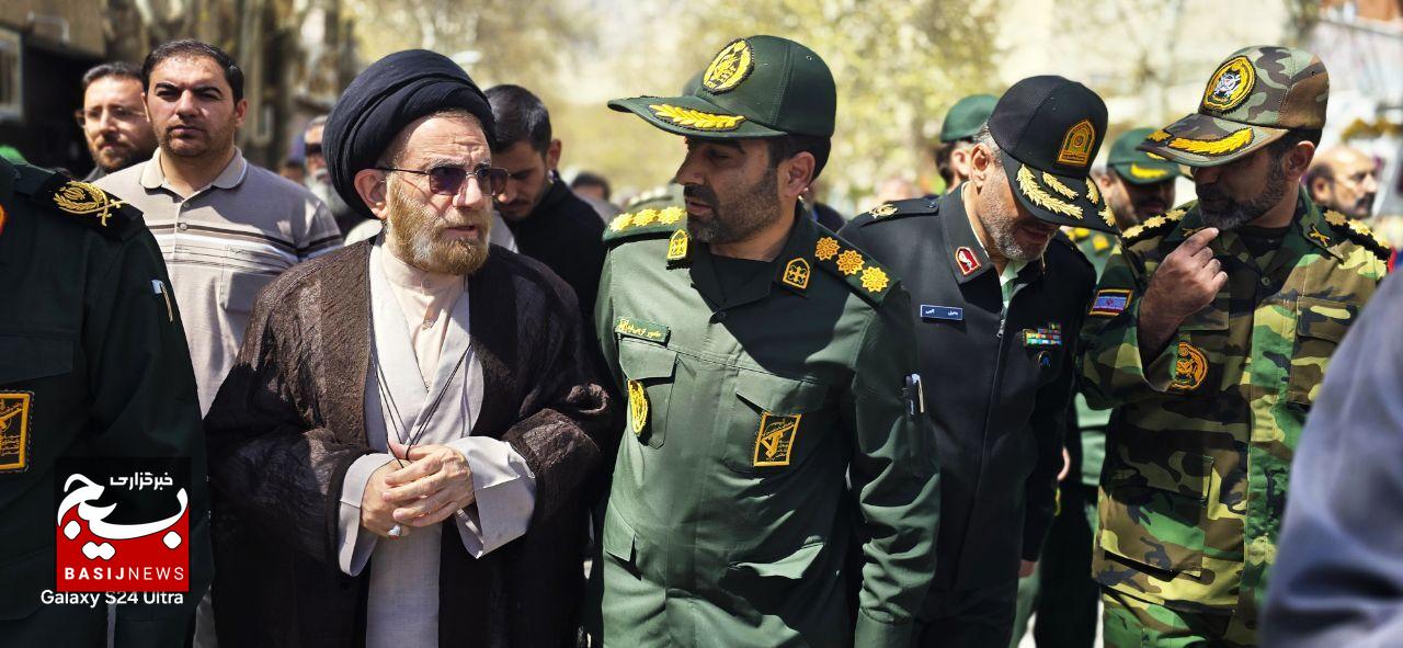 راهپیمایی روز قدس در خرمآباد برگزار شد راهپیمایی روز قدس در خرمآباد برگزار شد