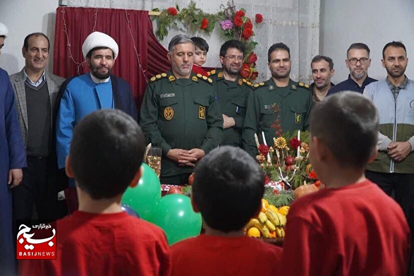 هم‌نشینی یلدایی مسئولان با کودکان مراکز کوثر و سیدالشهدا