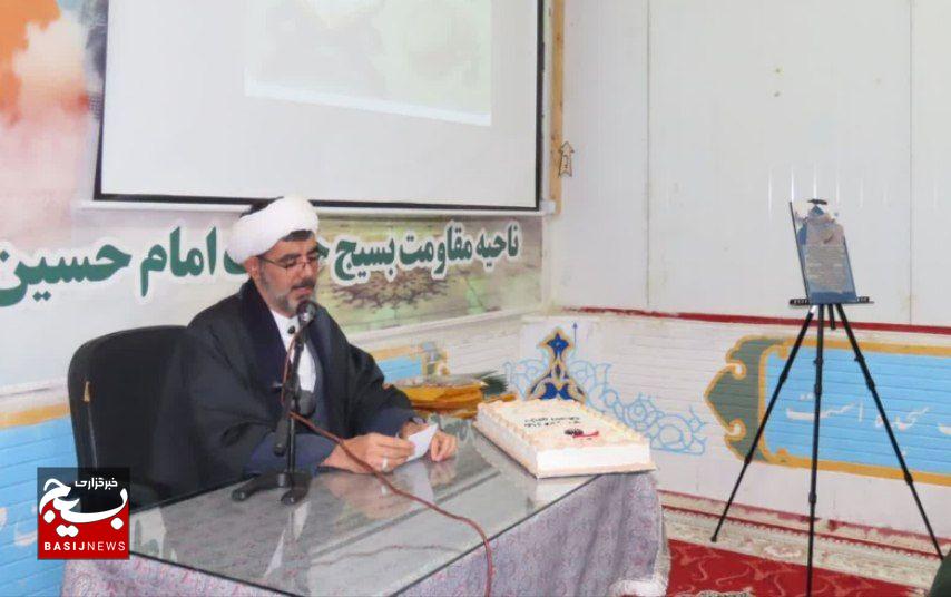 همایش سراسری نماز در سپاه همراه با تجلیل از فعالین نماز در ناحیه مقاومت بسیج امام حسین علیه السلام برگزار شد.