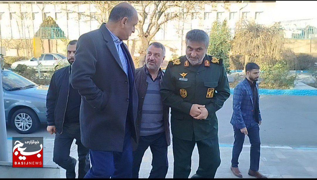 تقدیر از استاندار گیلان به عنوان استاندار برتر بسیجی در دهمین جشنواره ملی مالک اشتر تقدیر از استاندار گیلان به عنوان استاندار برتر بسیجی در دهمین جشنواره ملی مالک اشتر