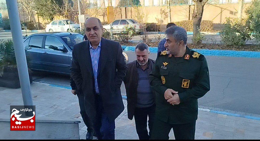 تقدیر از استاندار گیلان به عنوان استاندار برتر بسیجی در دهمین جشنواره ملی مالک اشتر تقدیر از استاندار گیلان به عنوان استاندار برتر بسیجی در دهمین جشنواره ملی مالک اشتر