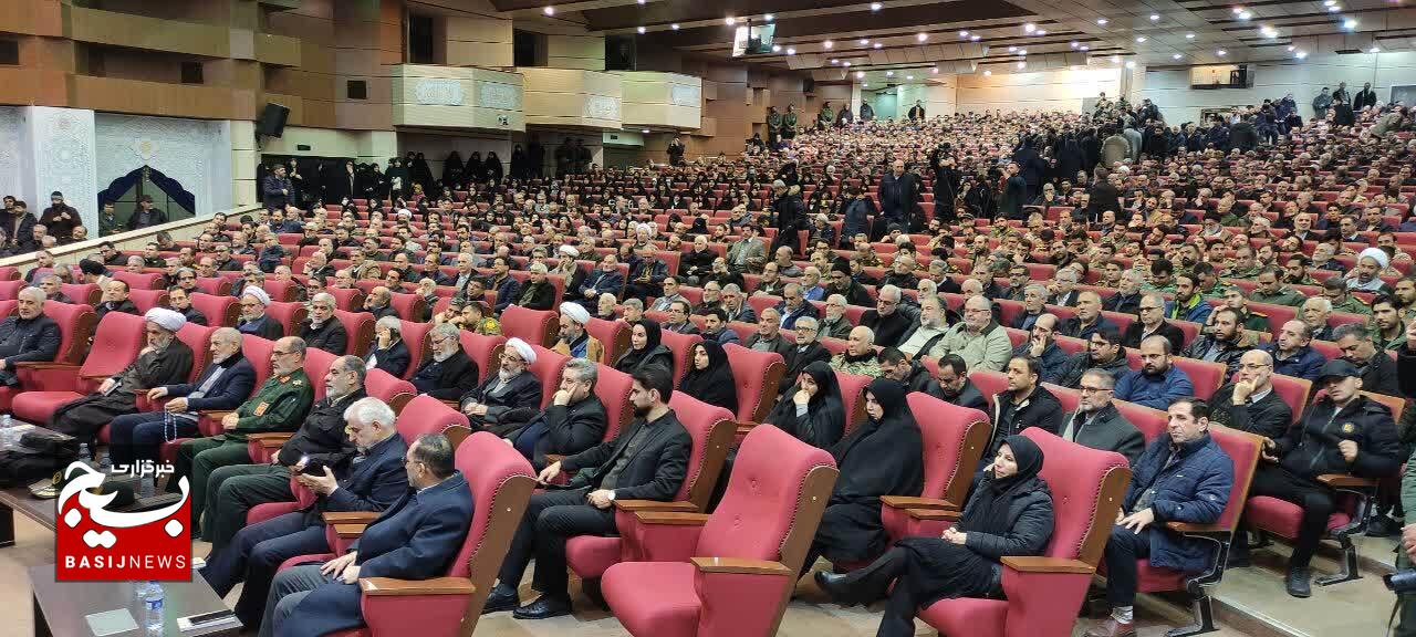 جبهه حق با ایمان مومنین شکست‌ناپذیر است/ تأکید بر تداوم راه شهدا با تقوا و تشکیل شبکه جهانی مقاومت