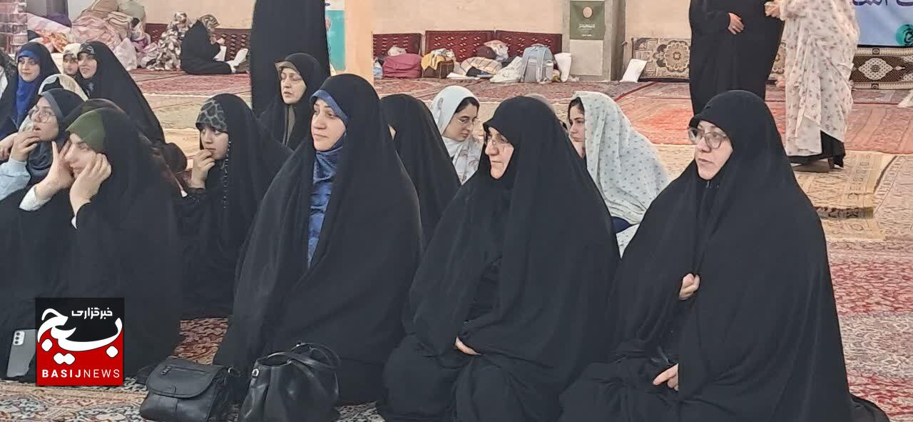 حضور بیش از پنج هزار بانوی گیلانی در آیین اعتکاف