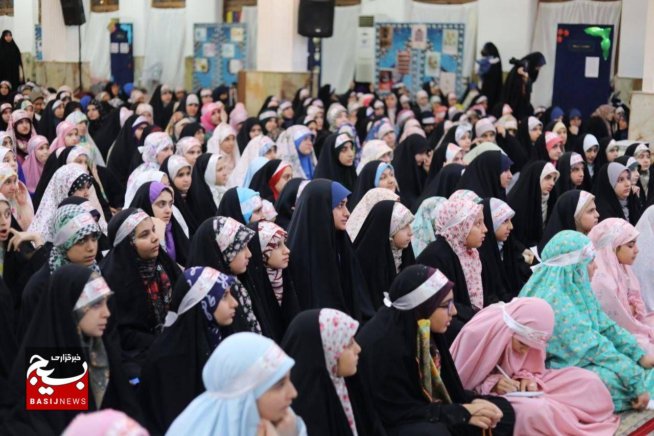 حضور بیش از پنج هزار بانوی گیلانی در آیین اعتکاف