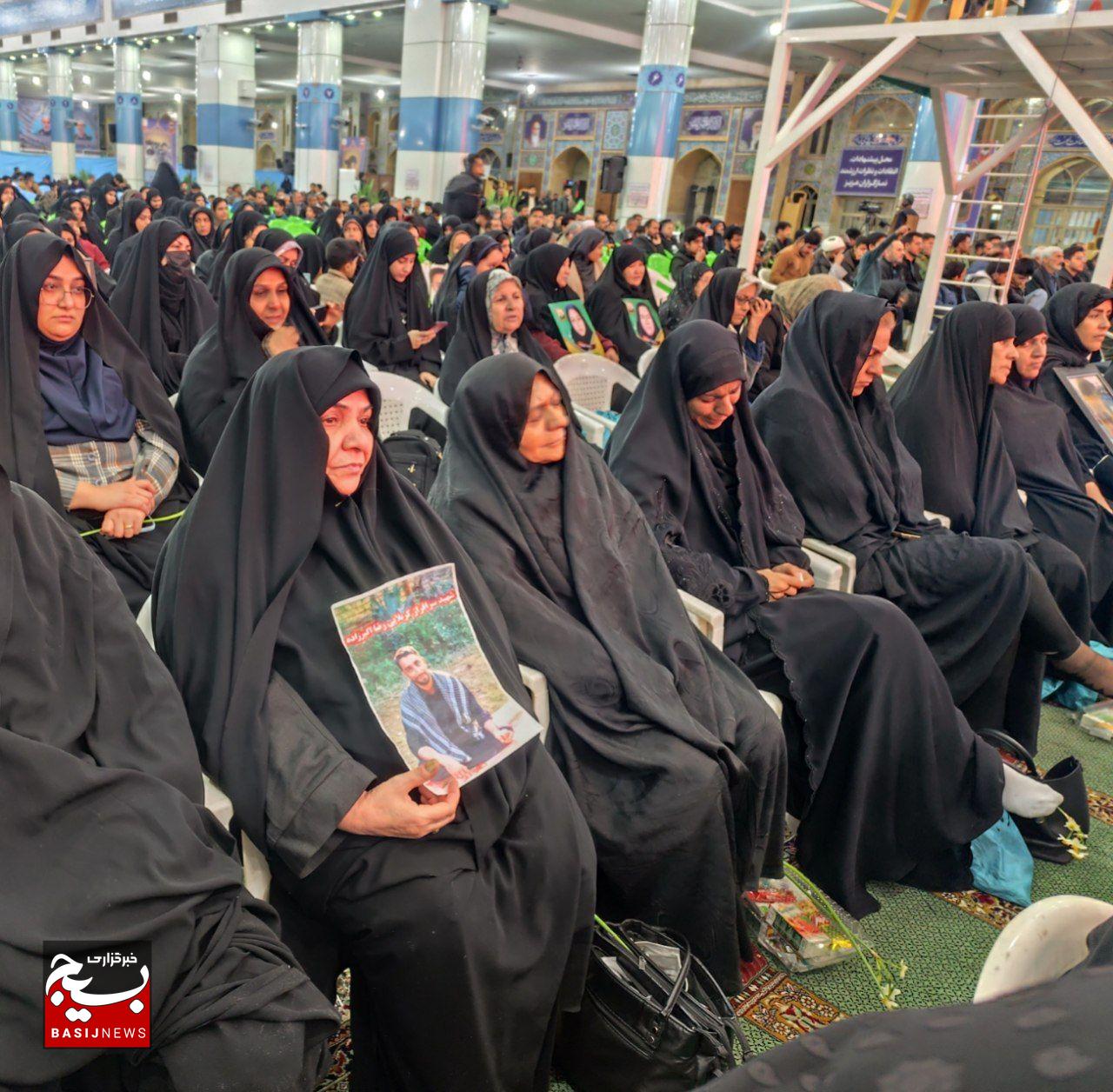 آیین لاله‌های آسمانی در کرمان برگزار شد