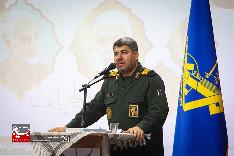 مکتب شهید سلیمانی فراتر از جناحبندیهاست مکتب شهید سلیمانی فراتر از جناحبندیهاست