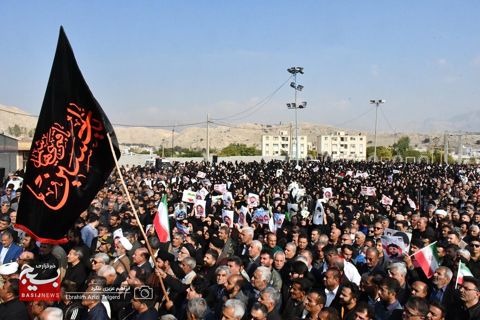 تشییع با شکوه 3 شهید مدافع امنیت در گچساران تشییع با شکوه 3 شهید مدافع امنیت در گچساران