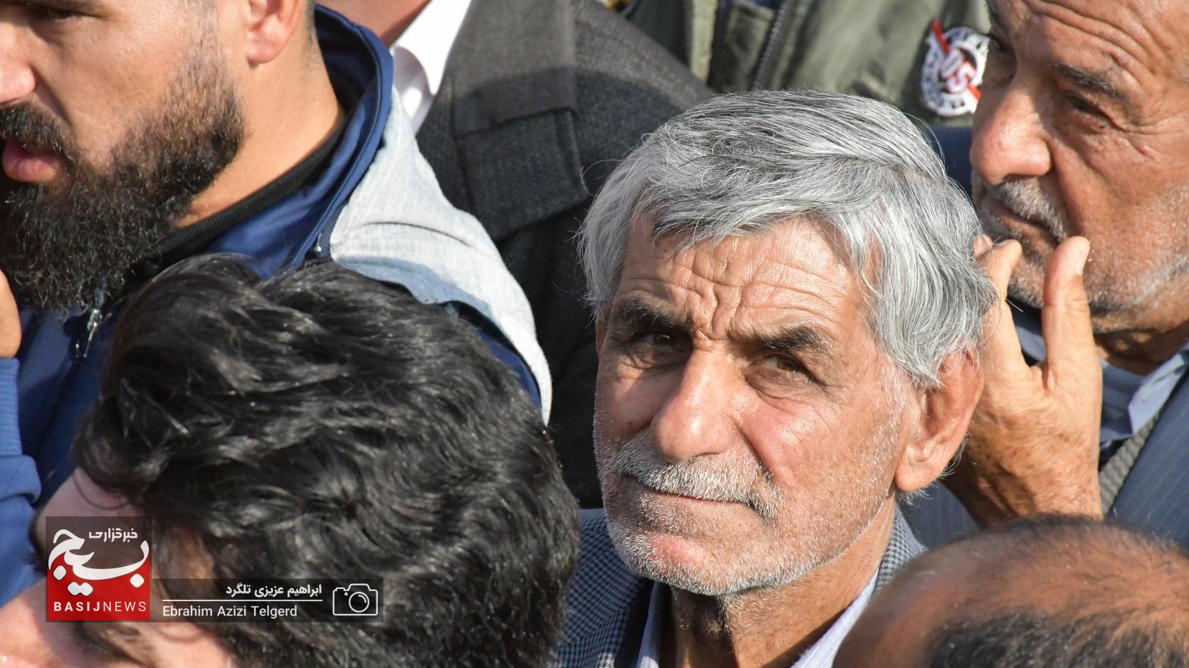 تشییع با شکوه 3 شهید مدافع امنیت در گچساران تشییع با شکوه 3 شهید مدافع امنیت در گچساران