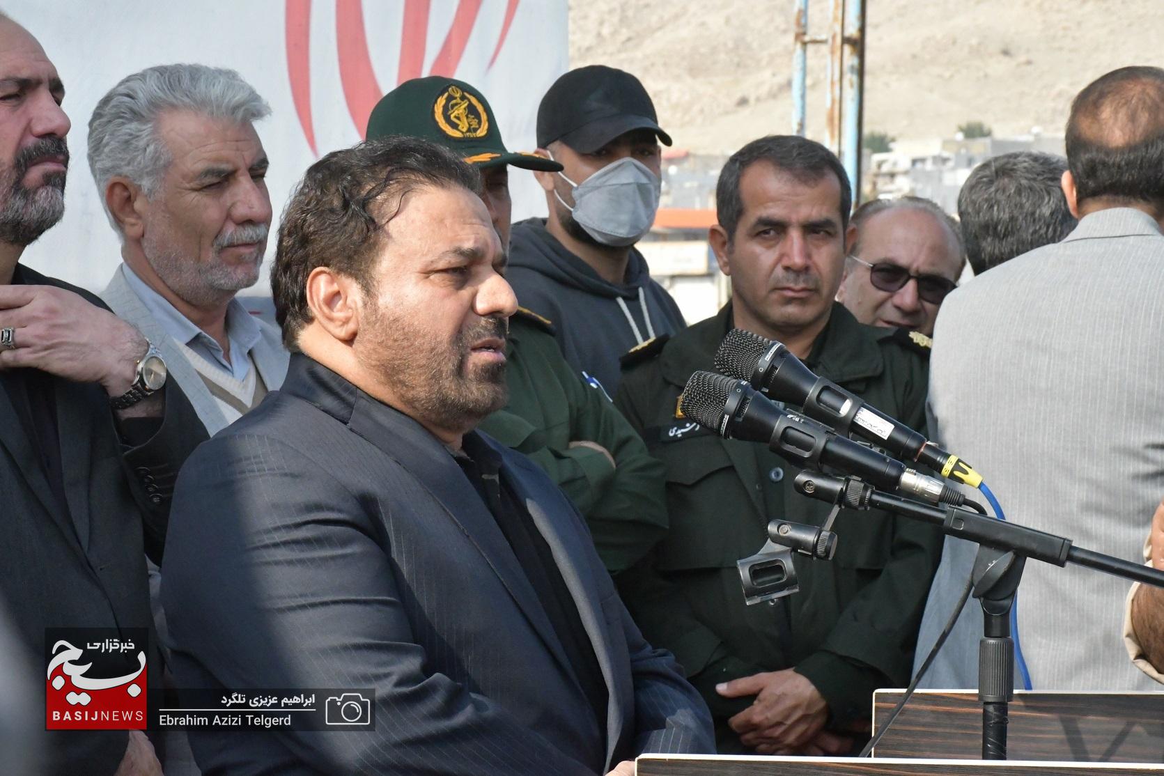 تشییع با شکوه 3 شهید مدافع امنیت در گچساران تشییع با شکوه 3 شهید مدافع امنیت در گچساران