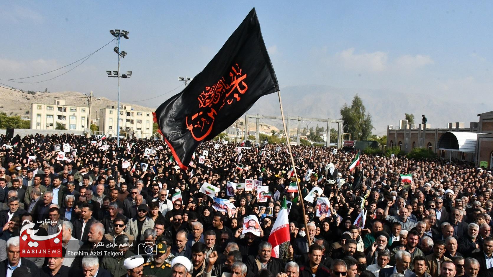 تشییع با شکوه 3 شهید مدافع امنیت در گچساران تشییع با شکوه 3 شهید مدافع امنیت در گچساران