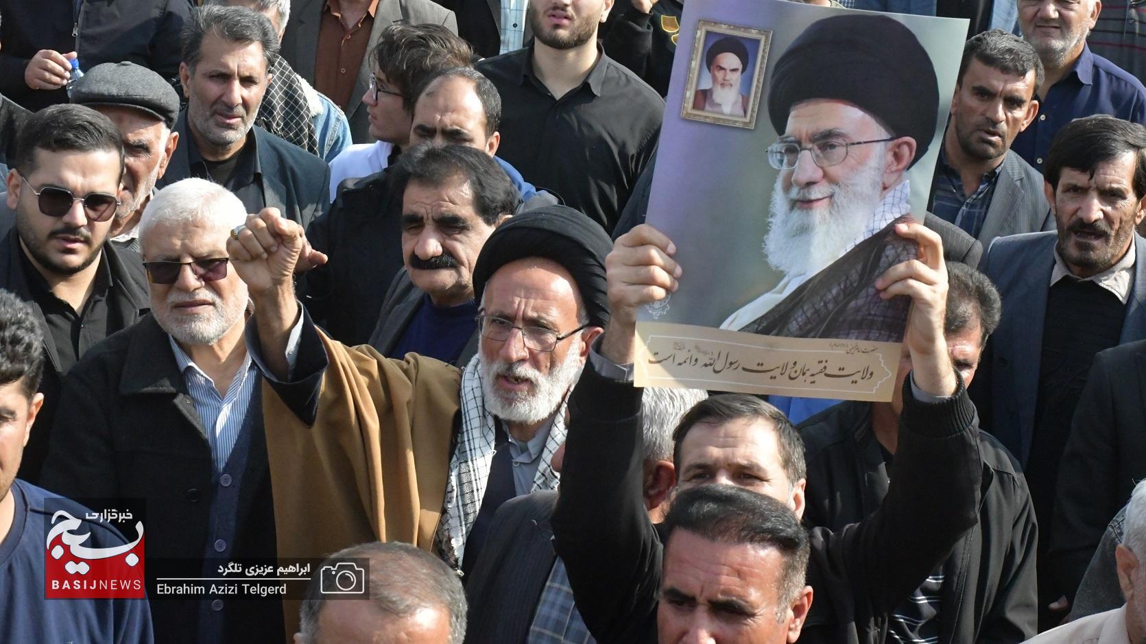 تشییع با شکوه 3 شهید مدافع امنیت در گچساران تشییع با شکوه 3 شهید مدافع امنیت در گچساران