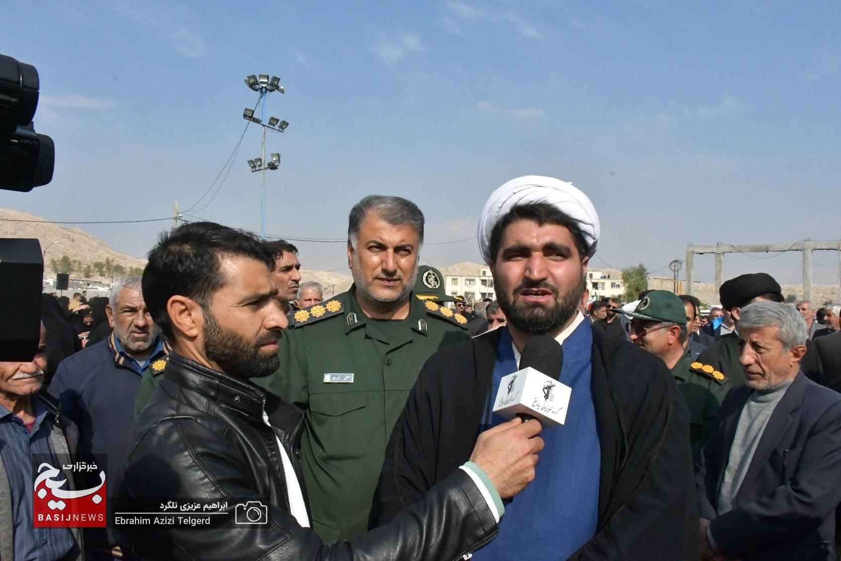 تشییع با شکوه 3 شهید مدافع امنیت در گچساران تشییع با شکوه 3 شهید مدافع امنیت در گچساران