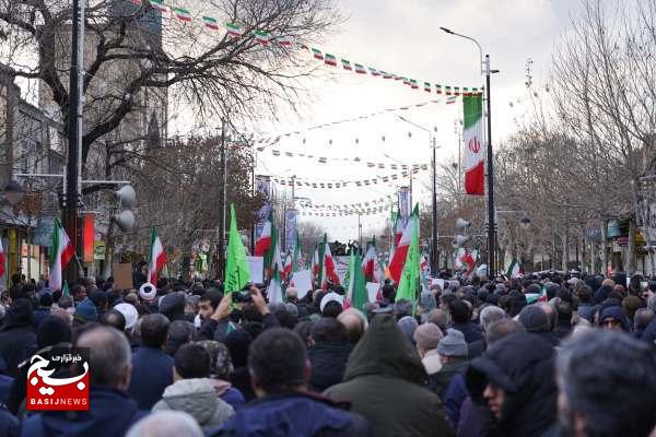 مردم زنجان یکصدا در دفاع از نظام؛اغتشاشات را محکوم کردند