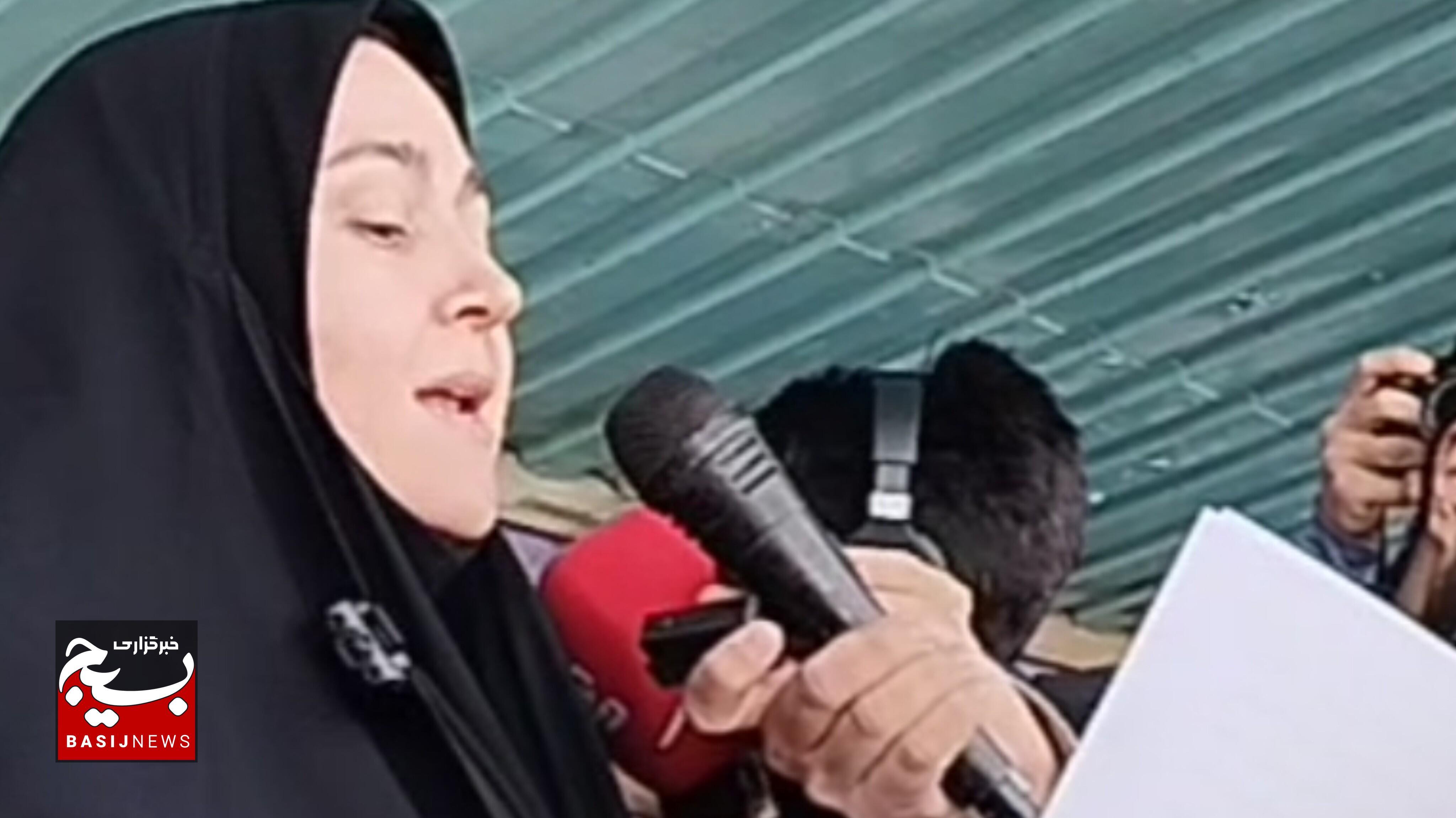 تشییع پیکر شهدای مطهر با دو عَلَم؛ قرآن و پرچم جمهوری اسلامی ایران