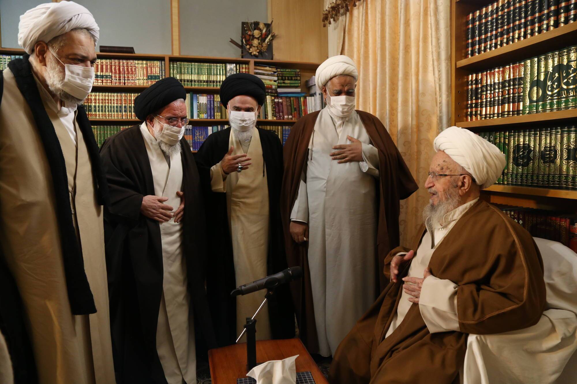 نقاب از چهره اغتشاشگران افتاده است/ تخریب مساجد و اماکن عمومی مبارزه با اسلام و نظام است نقاب از چهره اغتشاشگران افتاده است/ تخریب مساجد و اماکن عمومی مبارزه با اسلام و نظام است