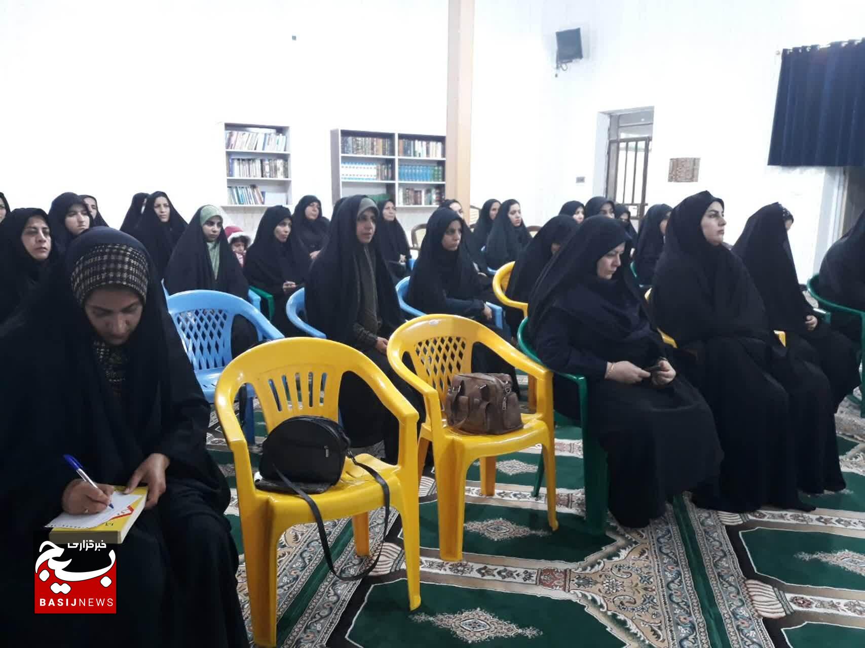 نشست «هویت زن مسلمان ایرانی» در دلفان برگزار شد