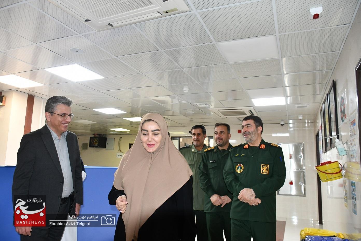 بازدید فرمانده سپاه فتح و رئیس دانشگاه علوم پزشکی از درمانگاه امام صادق (ص)