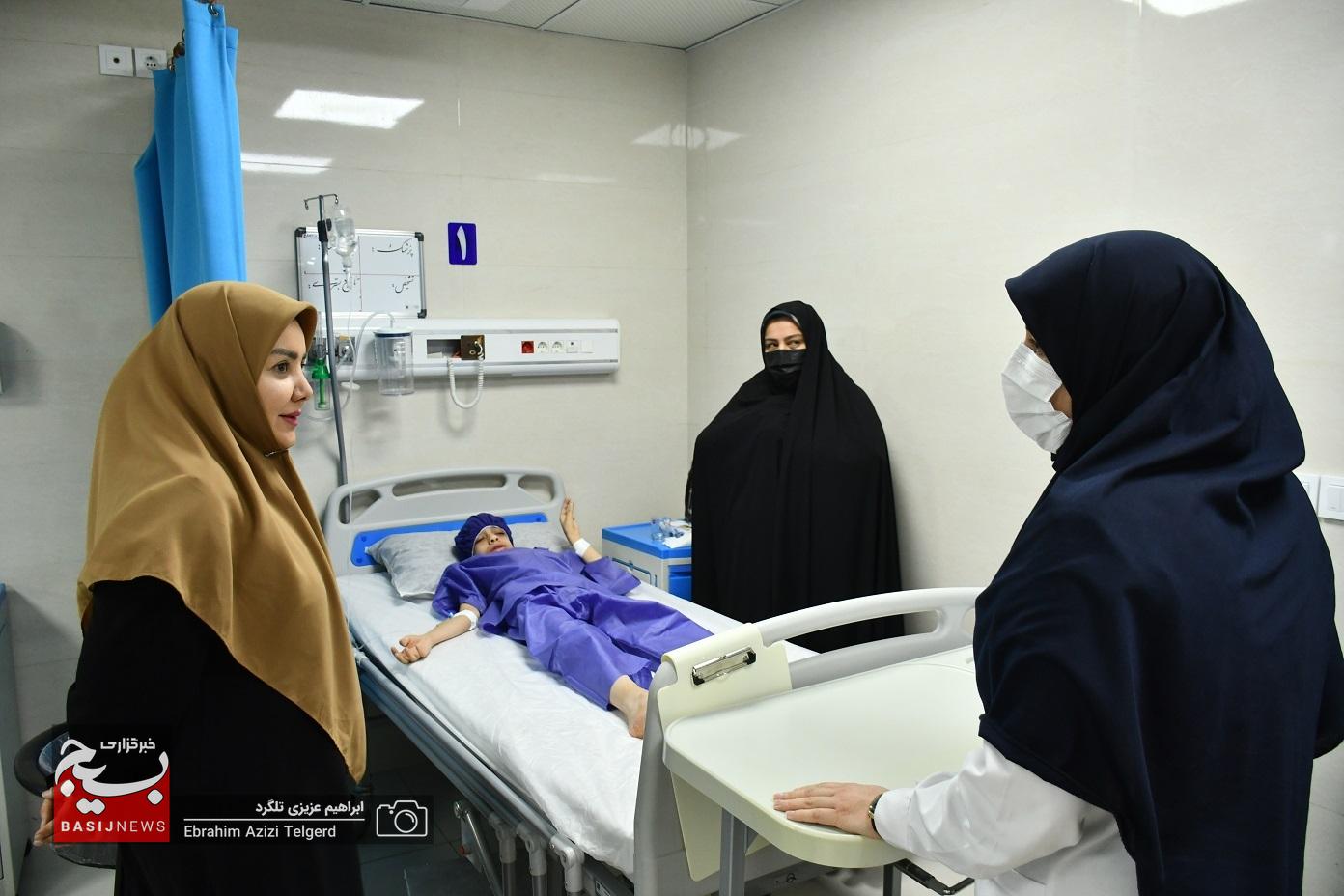 بازدید فرمانده سپاه فتح و رئیس دانشگاه علوم پزشکی از درمانگاه امام صادق (ص)