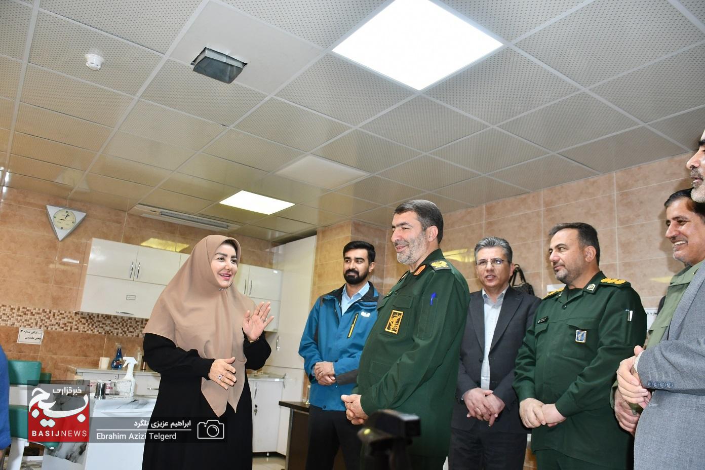 بازدید فرمانده سپاه فتح و رئیس دانشگاه علوم پزشکی از درمانگاه امام صادق (ص)