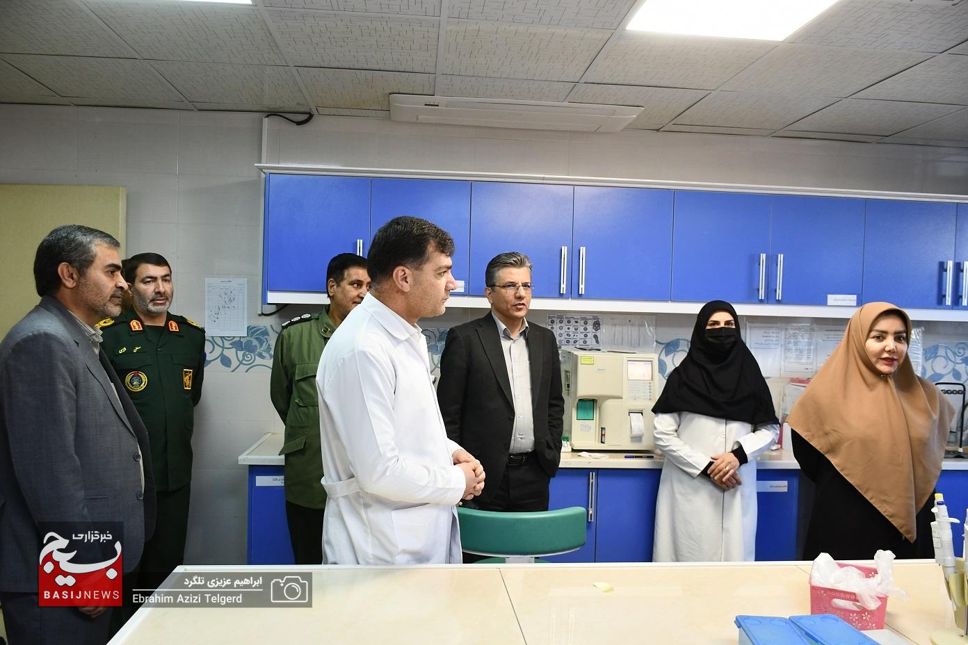 بازدید فرمانده سپاه فتح و رئیس دانشگاه علوم پزشکی از درمانگاه امام صادق (ص)