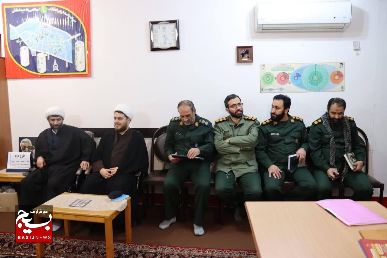بازدید جانشین نمایندگی ولی فقیه در سپاه قدس گیلان و هیات همراه از حوزه های مقاومت سپاه ناحیه املش بازدید جانشین نمایندگی ولی فقیه در سپاه قدس گیلان و هیات همراه از حوزه های مقاومت سپاه ناحیه املش