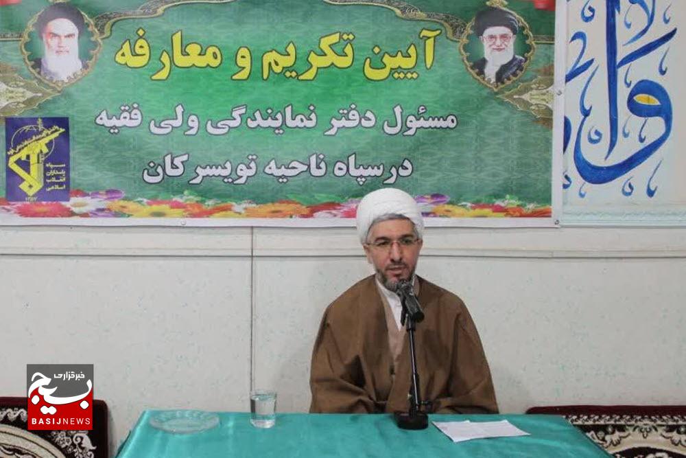 آیین تکریم و معارفه مسئول دفتر نمایندگی ولی فقیه در سپاه ناحیه تویسرکان برگزار شد