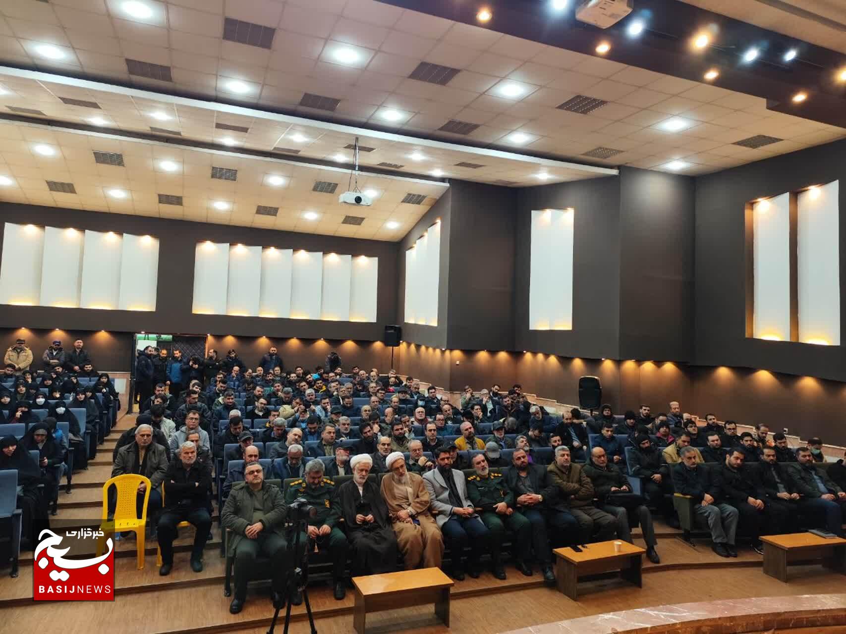 بصیرت و شجاعت برآمده از ایمان قوی ملت ایران در برابر توطئه‌های فتنه‌گران است