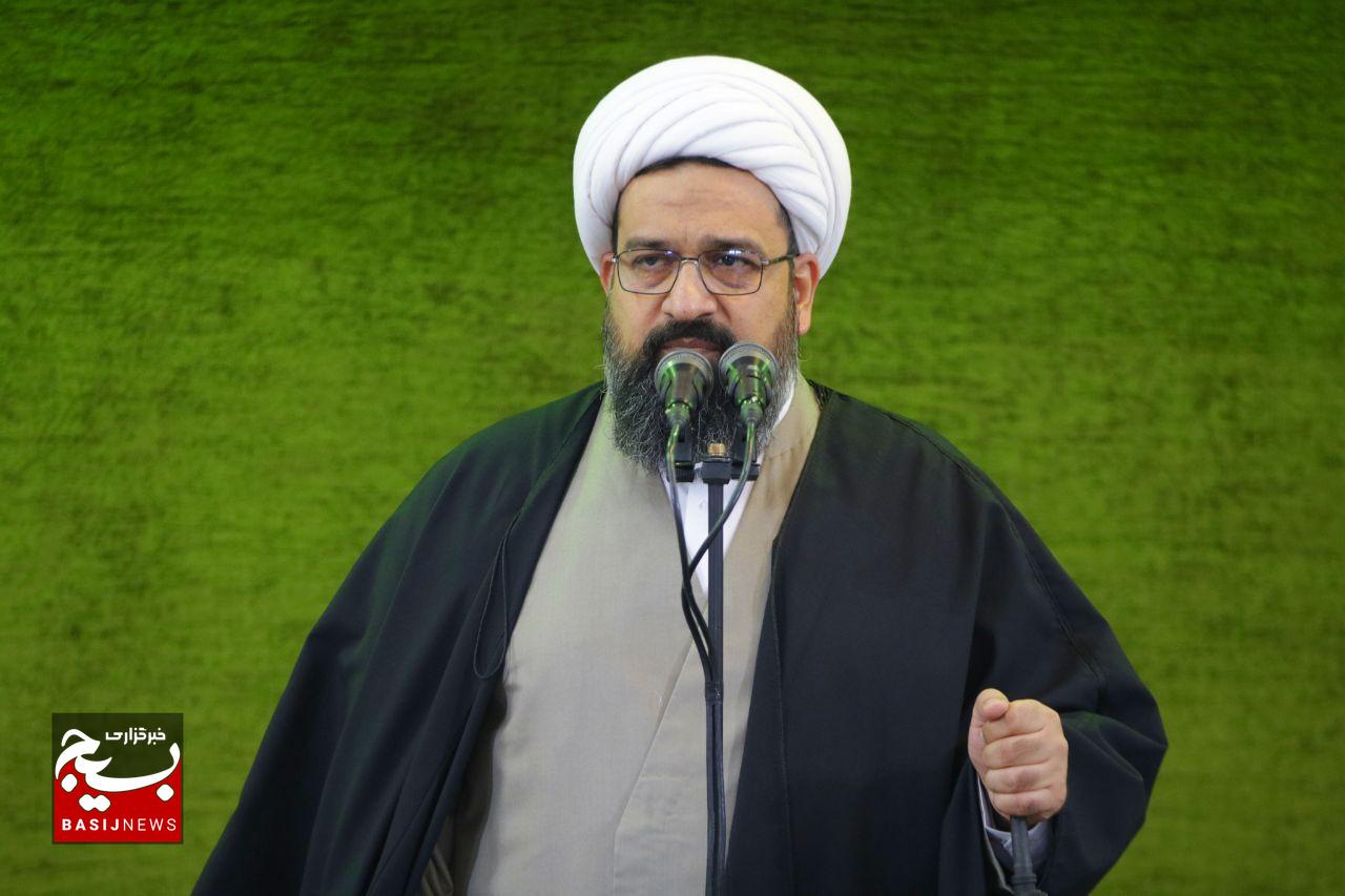 والدین مراقب افکار فرزندان باشید؛ جریان انحرافی در اطراف ما فعال است