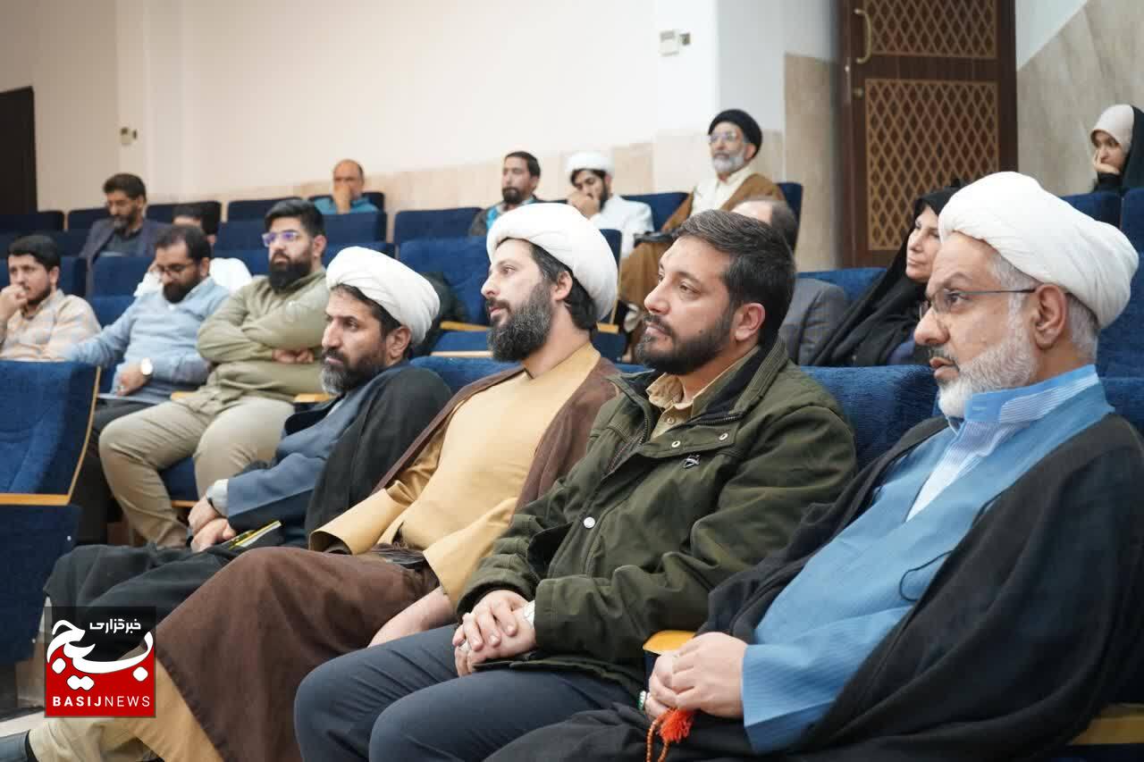 «تلفیق معنویت و سیاست» وجه مشترک میرزا کوچک جنگلی و سردار سلیمانی است