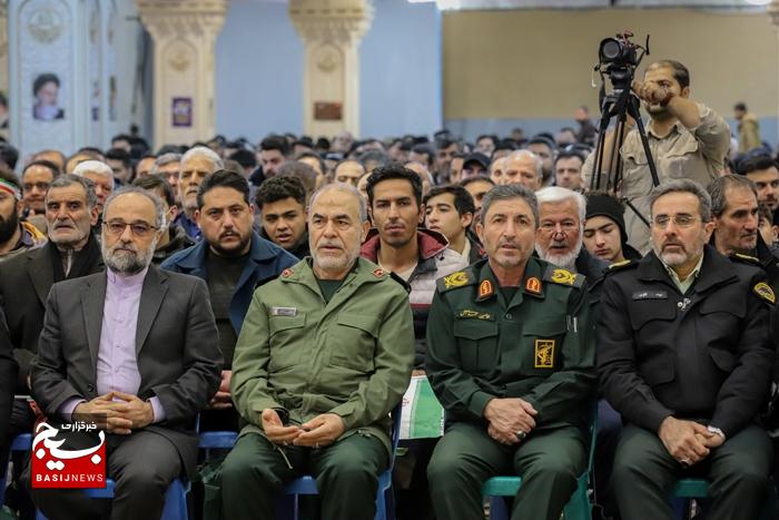 سردار جوانی: دفاع مقدس ۱۲ روزه، جنگ با قدرت‌های غربی و ناتو بود