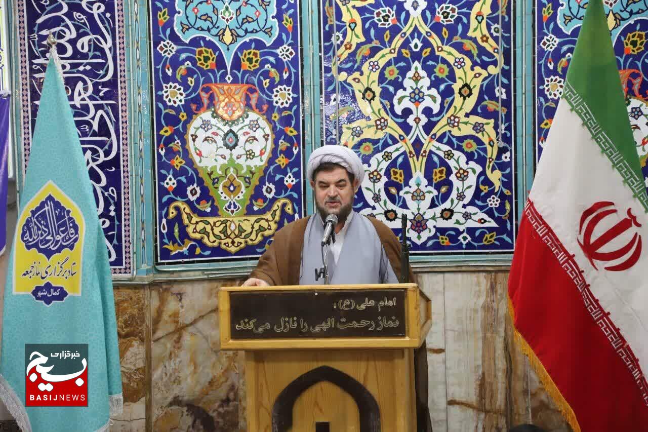 آینده انقلاب در دستان جوانان مؤمن و انقلابی است/ جوانان محور پیشرفت جامعه اسلامی/ مشکل امروز مردم گرانی و تورم است، نه حاشیه‌سازی