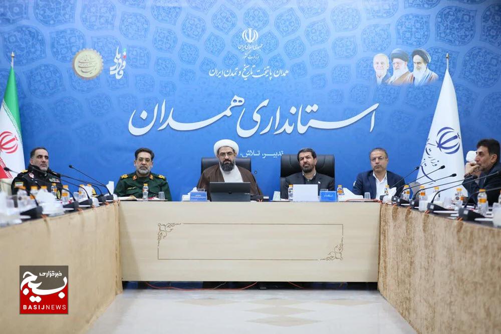زندگی با آیات قرآن باید در سبک زندگی مردم جاری شود