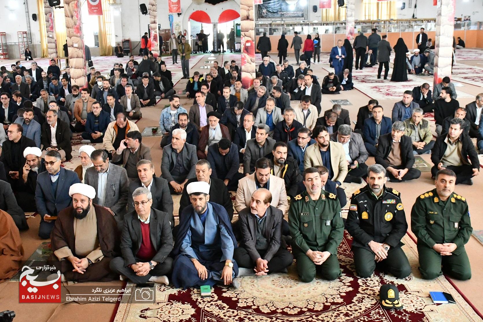 آیین گلباران مزار شهدا و تجدید میثاق با آرمان‌های شهیدان والامقام در یاسوج