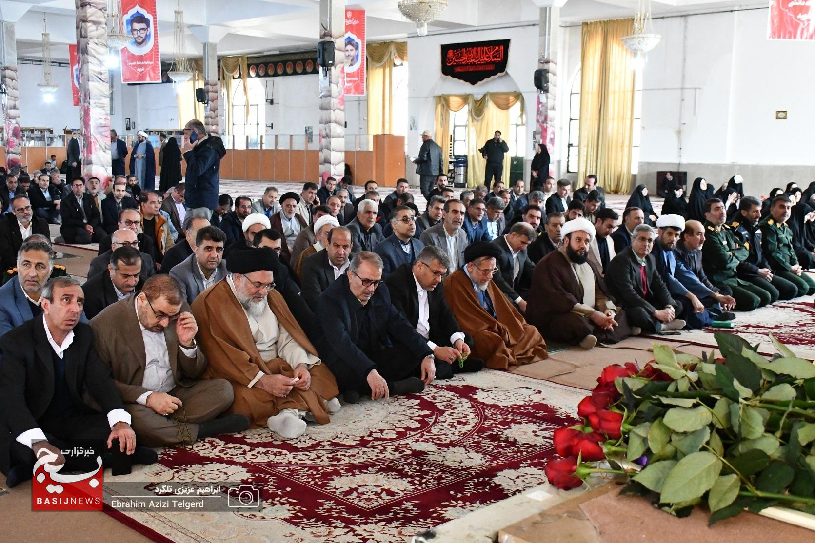 آیین گلباران مزار شهدا و تجدید میثاق با آرمان‌های شهیدان والامقام در یاسوج