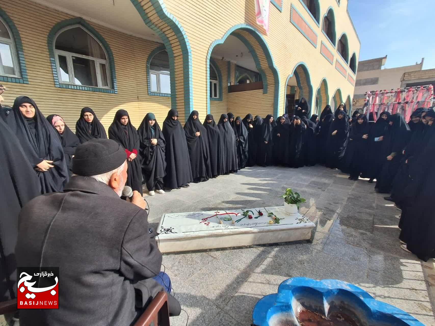 دهه فجر یکی از جلوه‌های معارف اسلامی