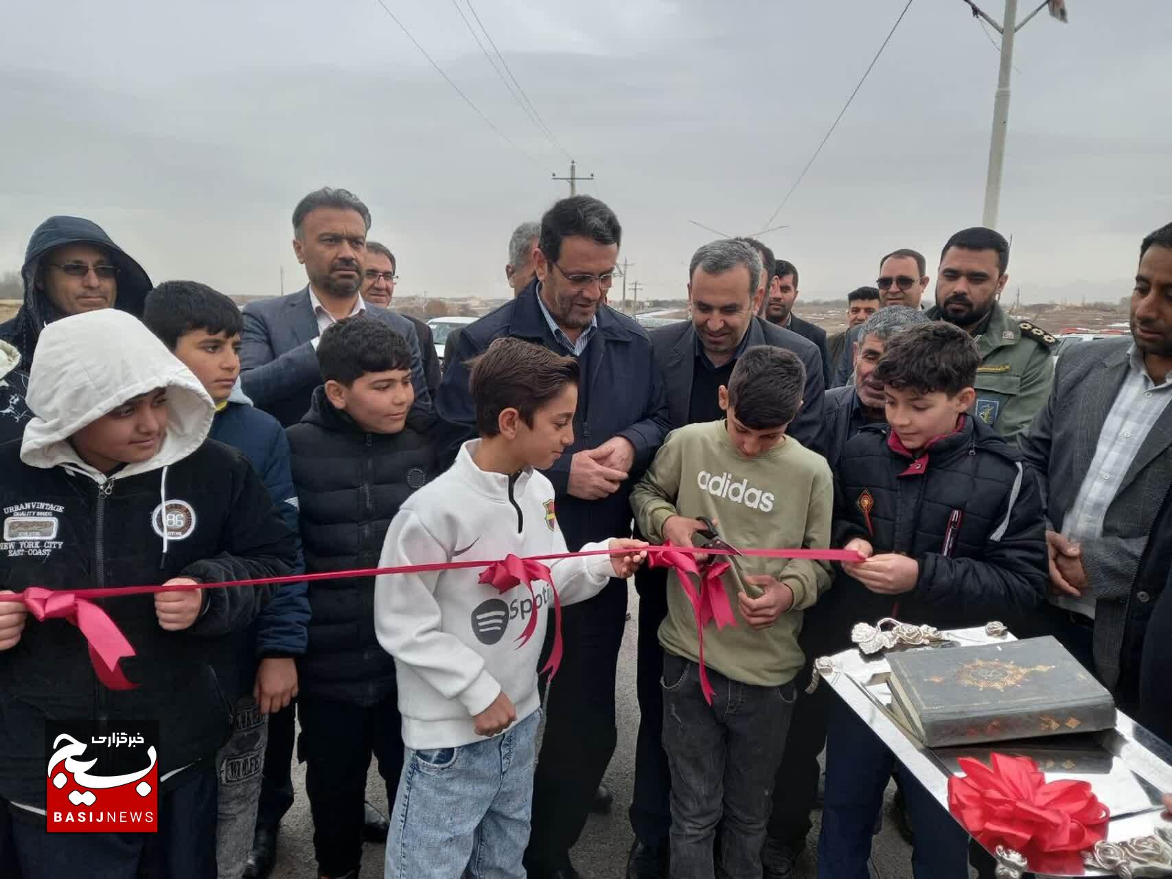 ۴۷ پروژه در بخش کوهین افتتاح شد/کلنگ‌زنی احداث مجتمع تجاری،خدماتی و اداری شهر کوهین