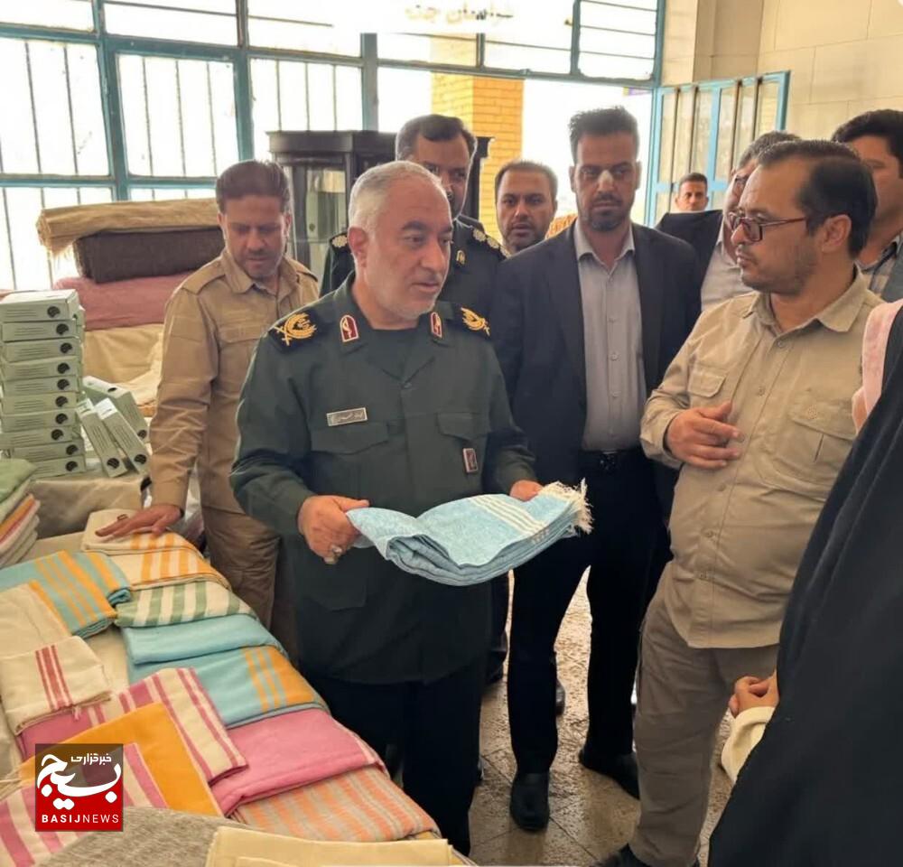 تسهیلات بسیج سازندگی؛ موتور محرک اشتغال‌زایی ۲۵۰ خانواده در خراسان جنوبی/ روایت کارآفرین پیشگام پارچه‌بافی