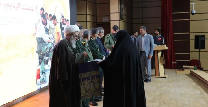 اقتصاد مقاومتی؛ نسخه میدانی عبور از مشکلات اقتصادی اقتصاد مقاومتی؛ نسخه میدانی عبور از مشکلات اقتصادی