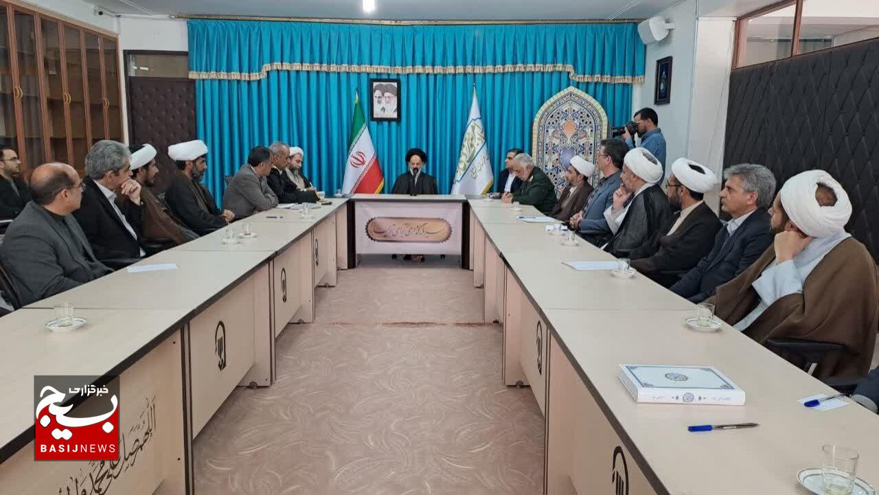 حفظ سلامت فرهنگی جامعه، بالاترین خدمت به بشر است