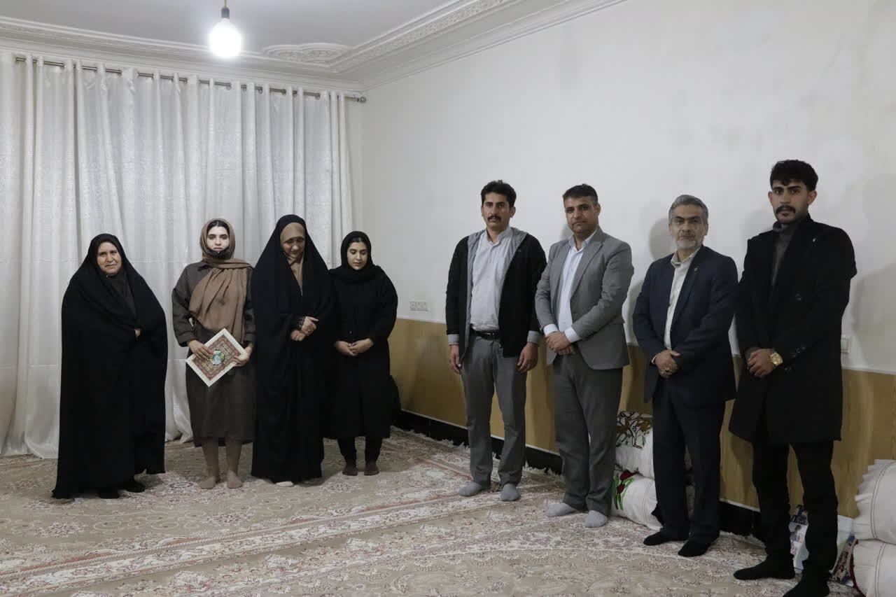 تجلیل حقوقدانان کهگیلویه و بویراحمد از خانواده‌های شهدا و جانبازان