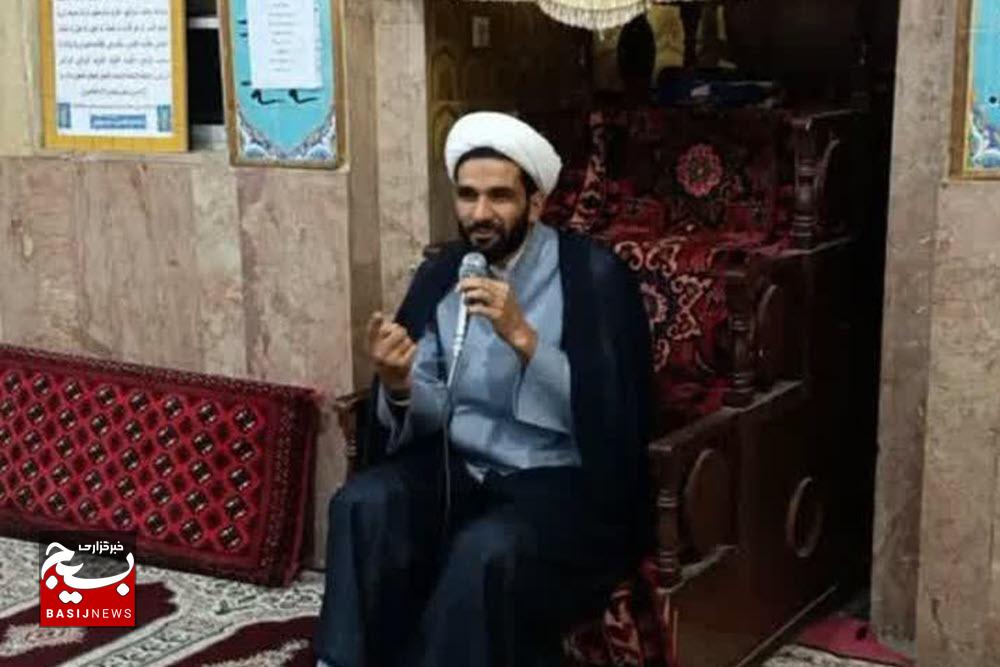 راز ماندگاری انقلاب اسلامی، پیوند عمیق مردم با خداوند است