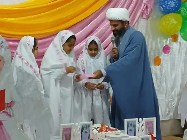 برگزاری مراسم جشن تکلیف دختران دبستان شهید همت در روستای ملگپ