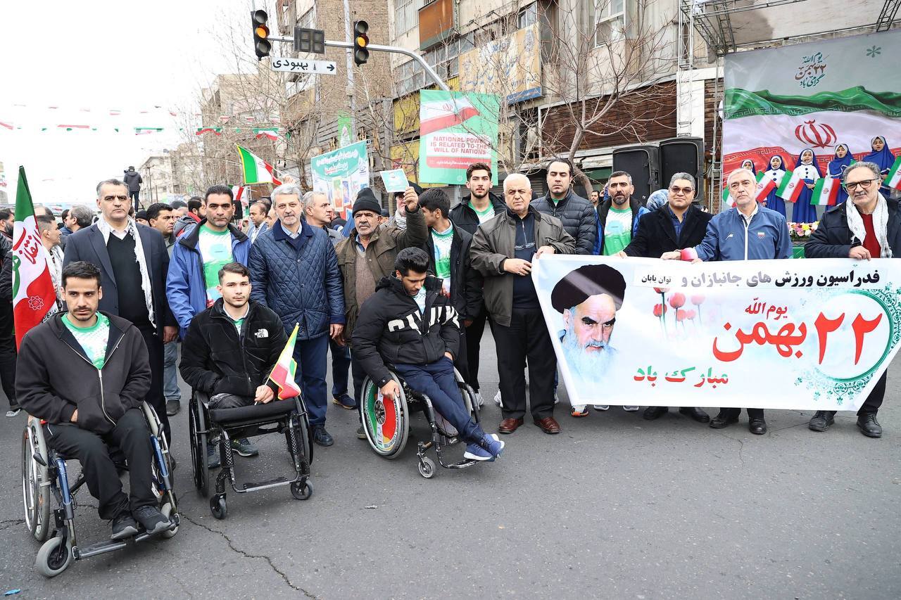 گزارش تصویری/ حضور جامعه ورزش در راهپیمایی ۲۲ بهمن