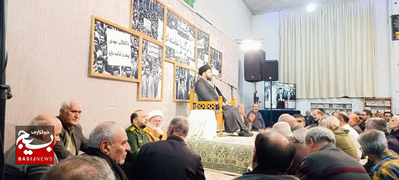 خوش‌نظر: انقلاب اسلامی با عصای رهبری، استکبار را در دریا غرق می‌کند