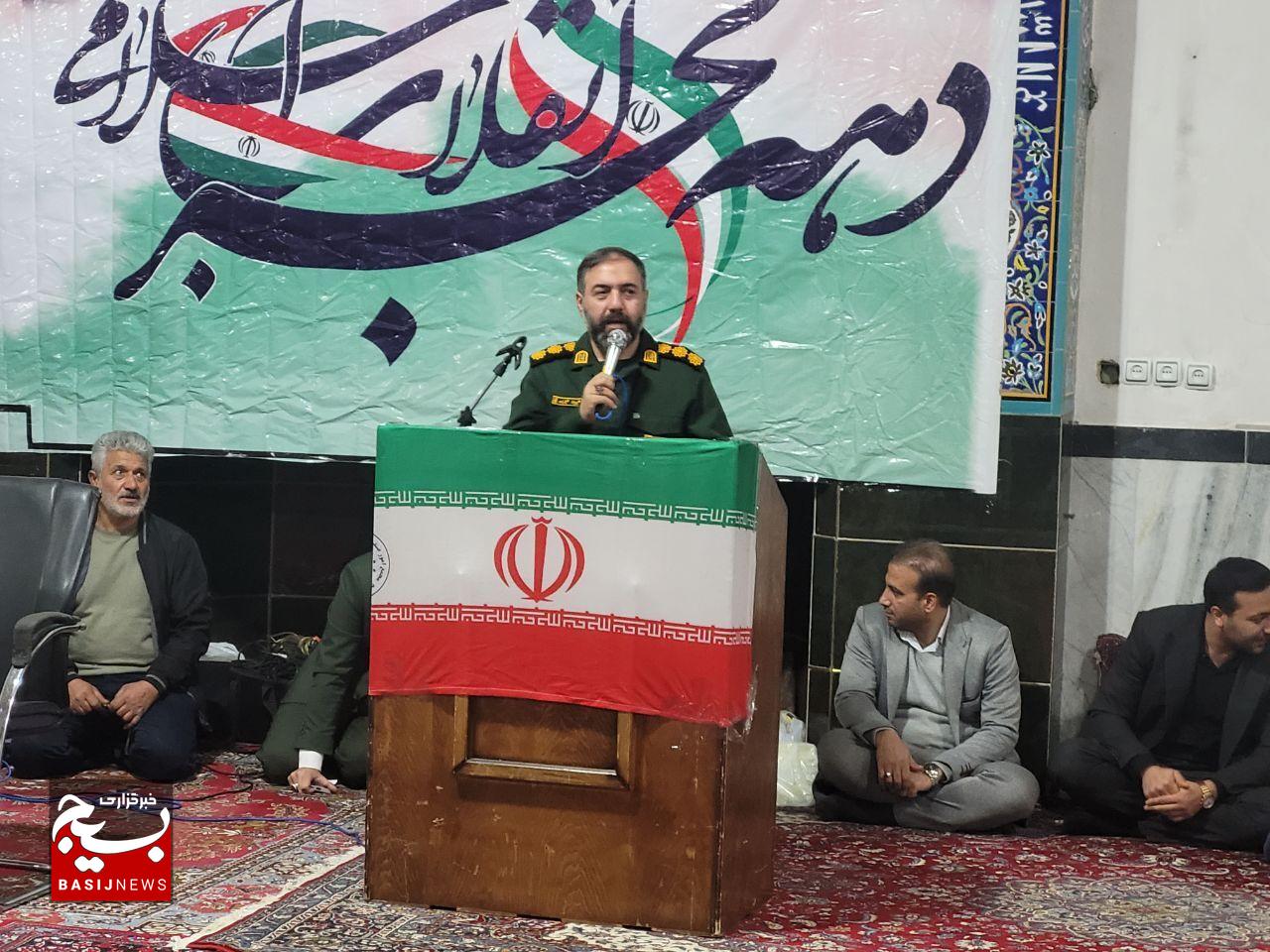 ایران مقتدر و مستقل، امروز در عرصه‌های علمی جهان حرف اول را می‌زند/برگزاری جشن پیروزی انقلاب اسلامی در روستای قاسم‌آباد بزرگ شهرستان ساوجبلاغ