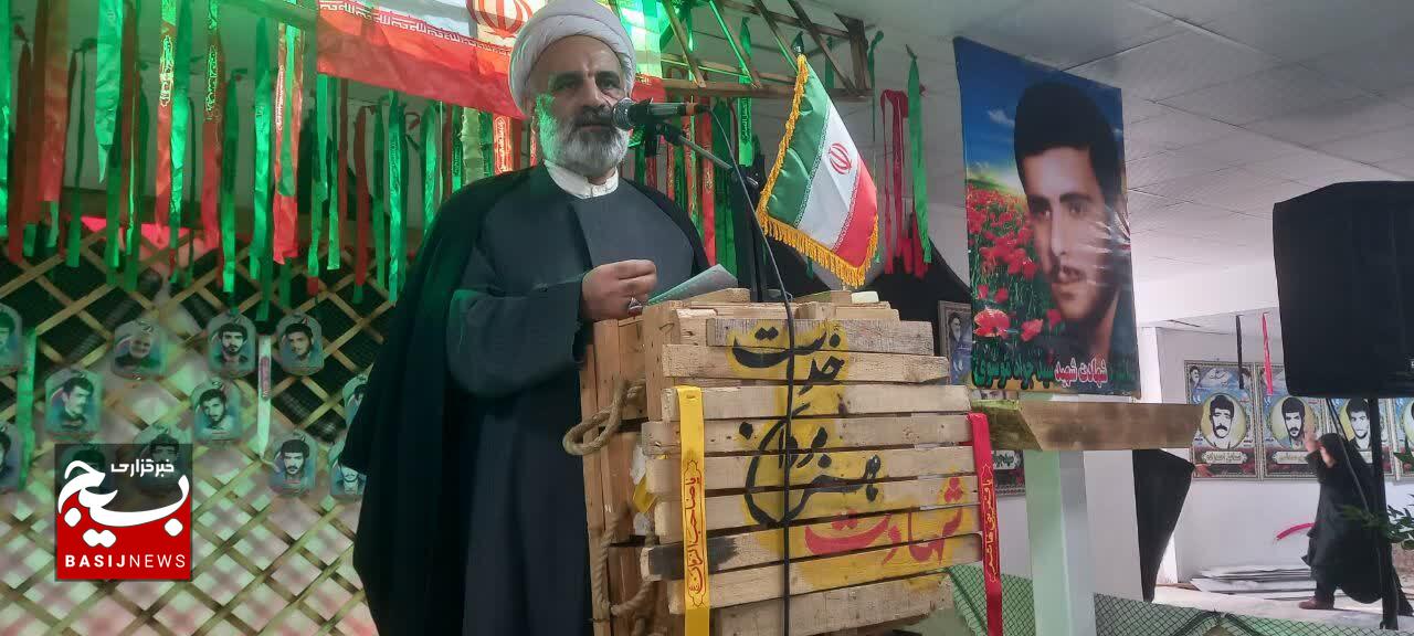 با هوشیاری ملت، مانع پیشرفت نقشههای شوم دشمن شد با هوشیاری ملت، مانع پیشرفت نقشههای شوم دشمن شد