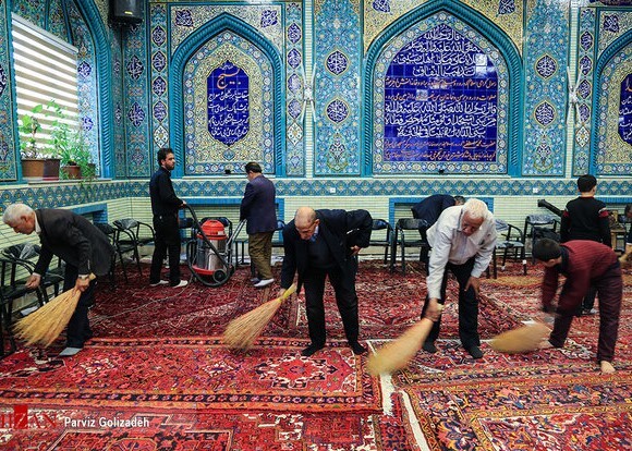 غبارروبی و عطرافشانی مساجد استان فارس در آستانه ماه مهمانی خدا