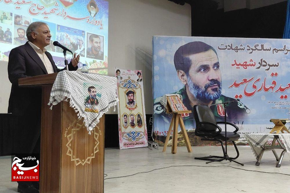 رمز عظمت ایران حضور در میدان، وحدت کلمه و اطاعت از رهبری است