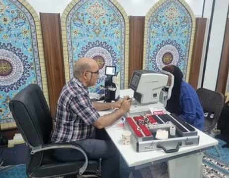 خدمت‌رسانی چشم‌گیر گروه جهادی «کیمیاگران» در دهه فجر / بیش از سه هزار مددجو از خدمات بینایی‌سنجی بهره‌مند شدند