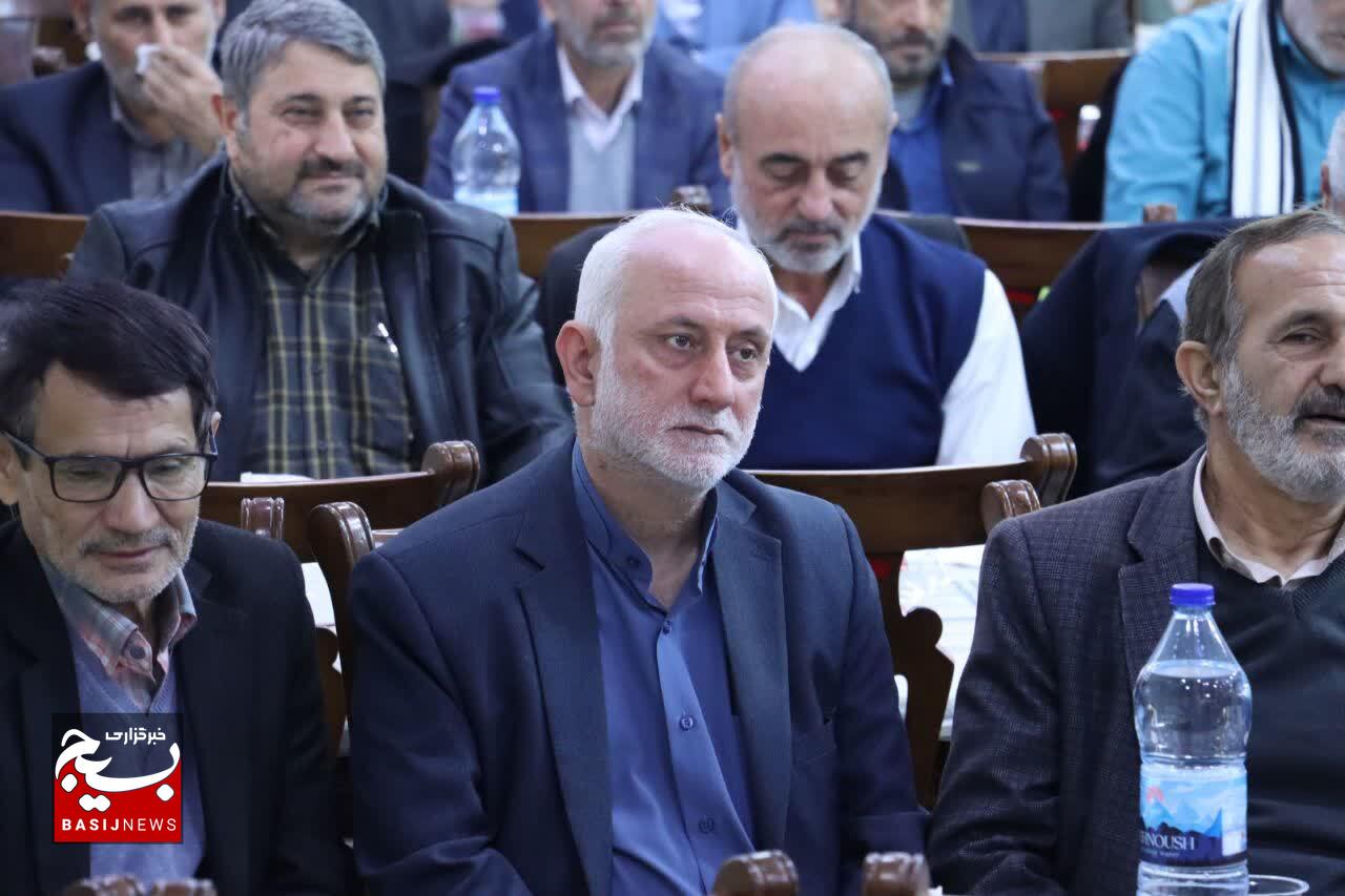 پیشکسوتان انقلاب با پاسداری از نظام، دشمن را در طرح ۱۴۰۴ ناکام میکنند پیشکسوتان انقلاب با پاسداری از نظام، دشمن را در طرح ۱۴۰۴ ناکام میکنند